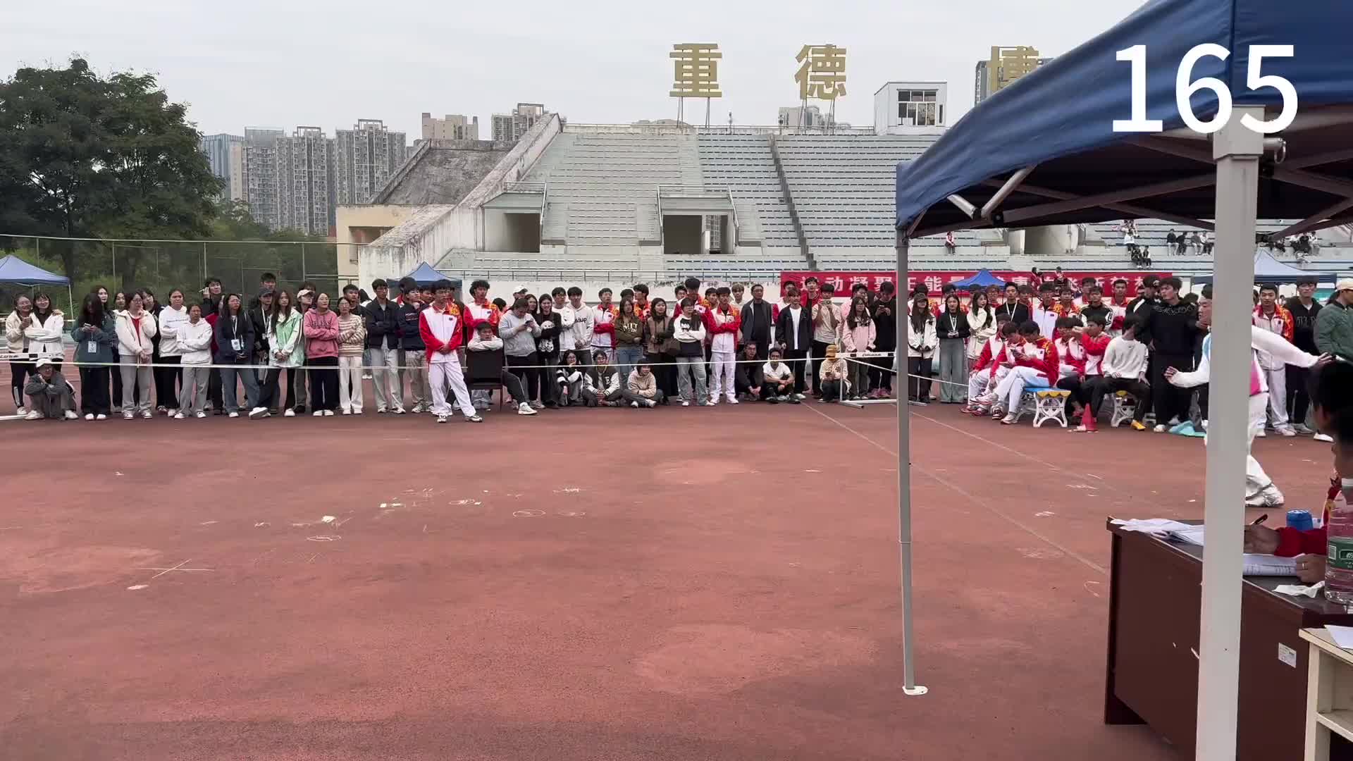 这姿势和专业的没区别了吧