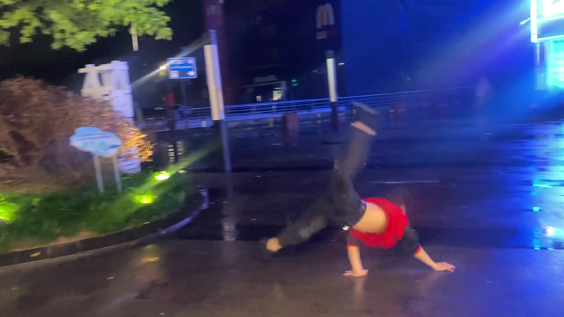 我说这地咋这么干净，原来是你的颜面扫地
