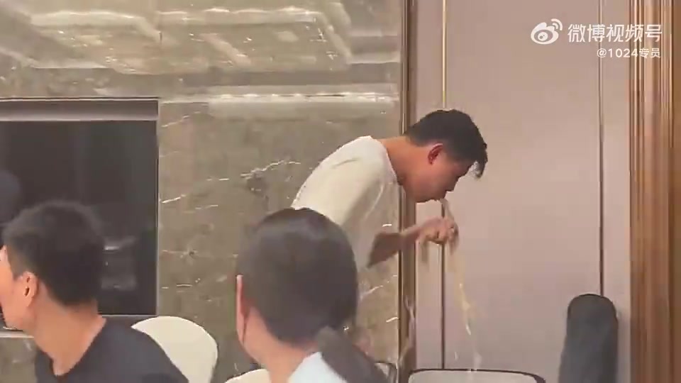 这下好了，酒量和面子尽失！