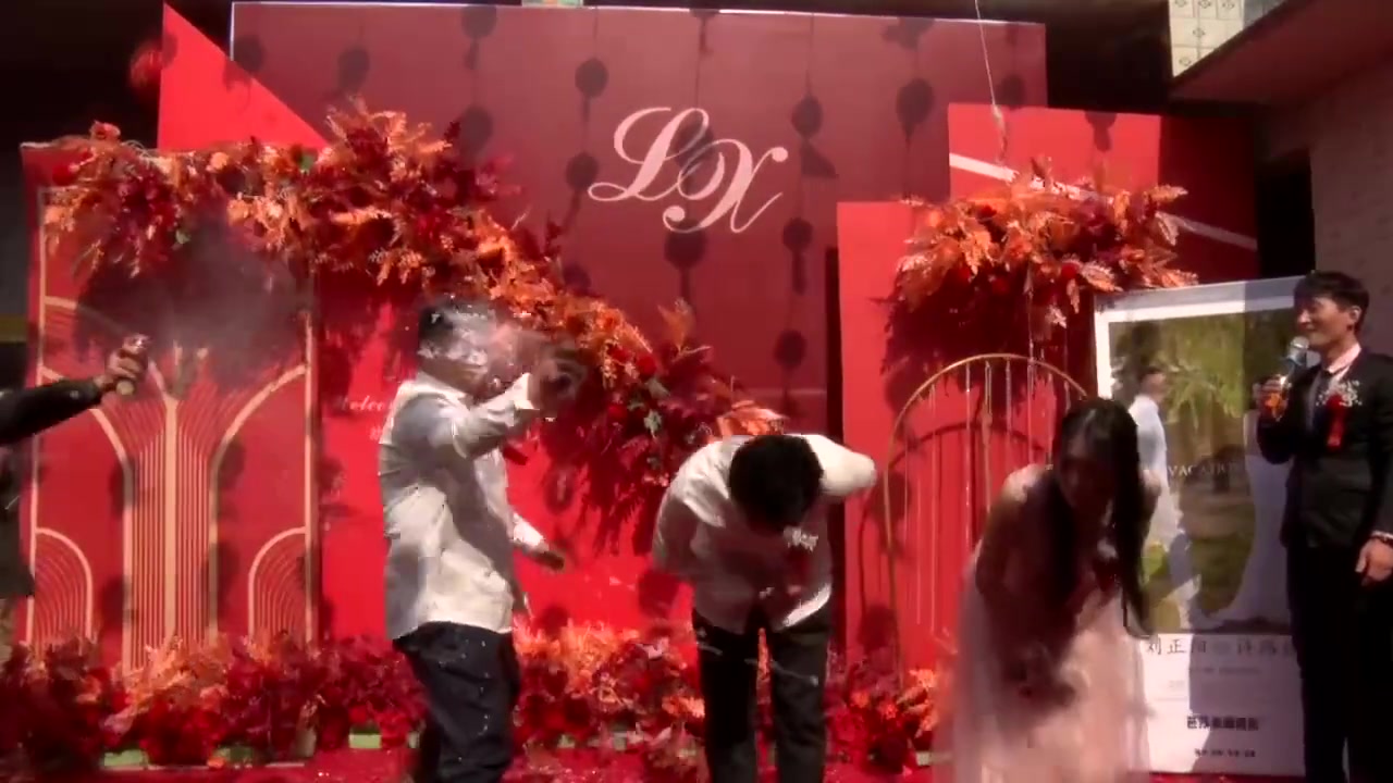 还有结婚的时候你请那个伴郎我都不想说