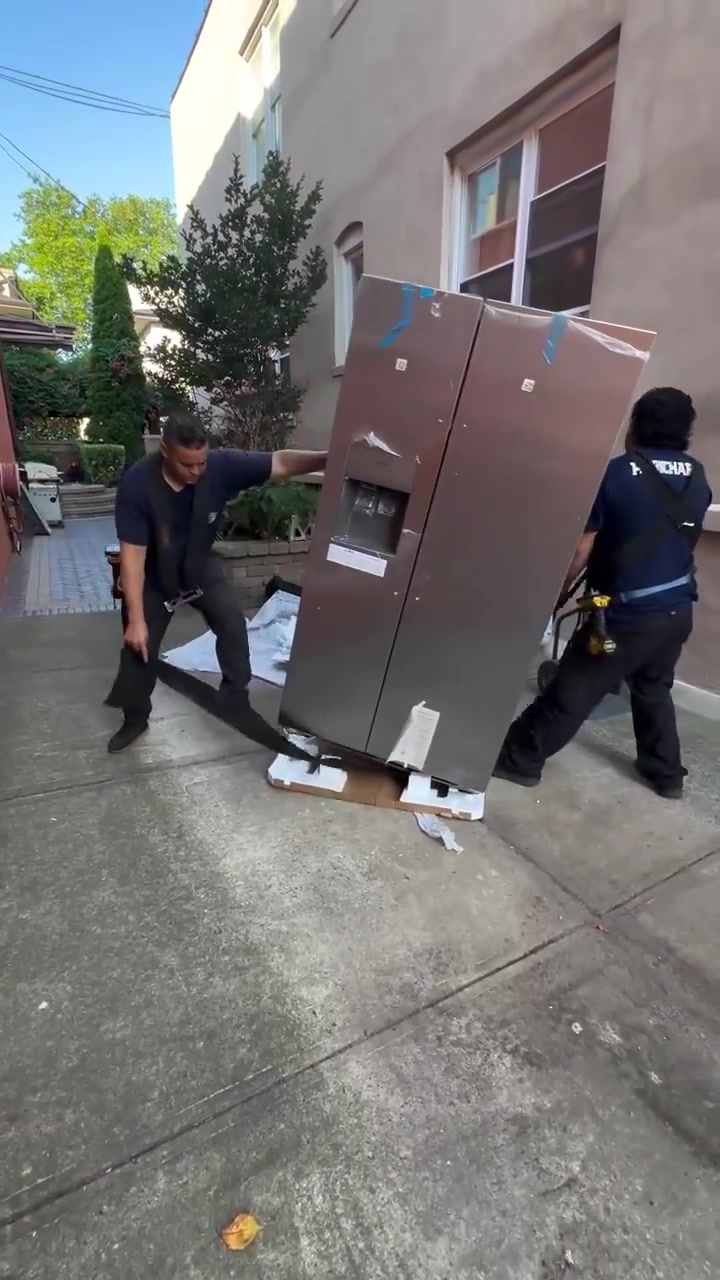 这个搬大件的方法似乎不错