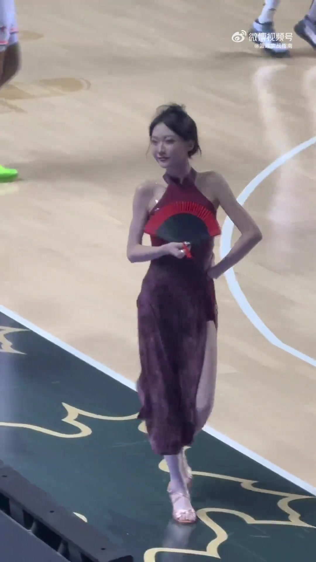 果然，南京同曦的拉拉队就是能打，别的队的不服来战！