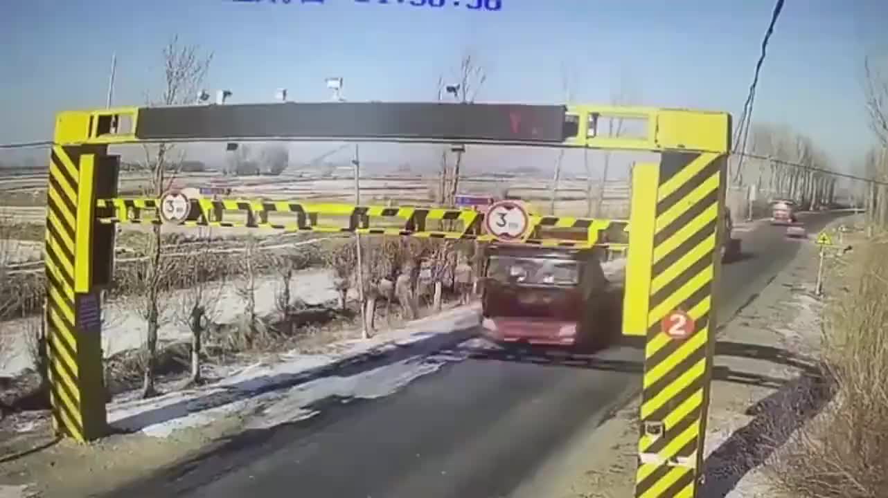 这个怎么还带升降功能的