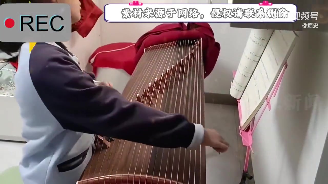 女儿学古筝被老师说杀气重劝退，妈妈本以为夸张了，听完曲绷不住