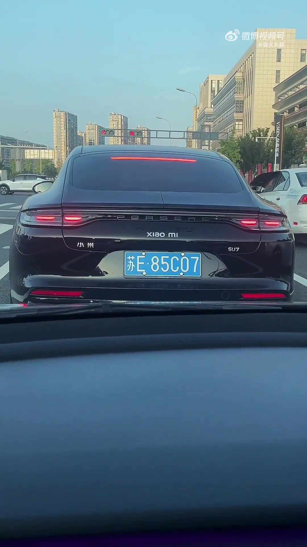 小米su7燃油版！su7plus蓝牌！网友：原型车！