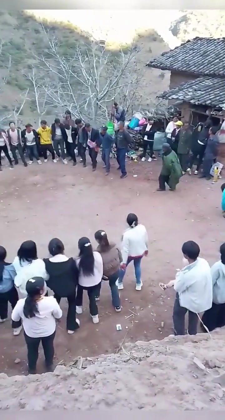 还可以这样玩，羡慕他们可以这么开心！