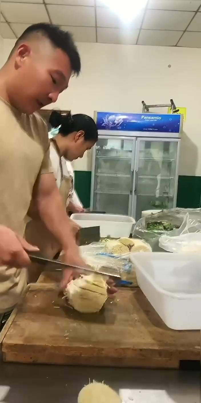 这个甩刀有点帅