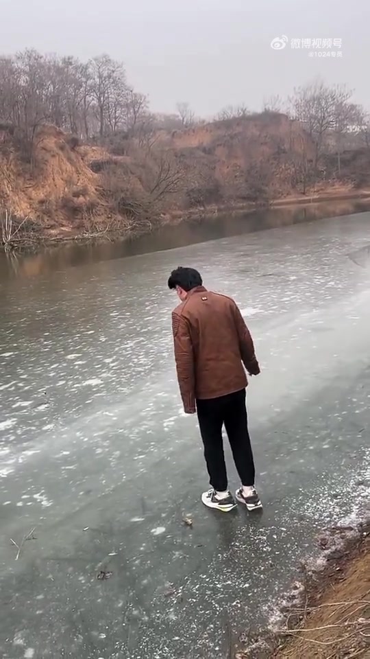 肉眼可见的紧张