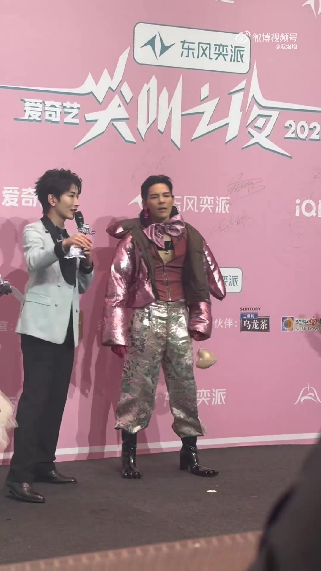 有时候真的怀疑向佐这哥们儿是不是哪里有点问题