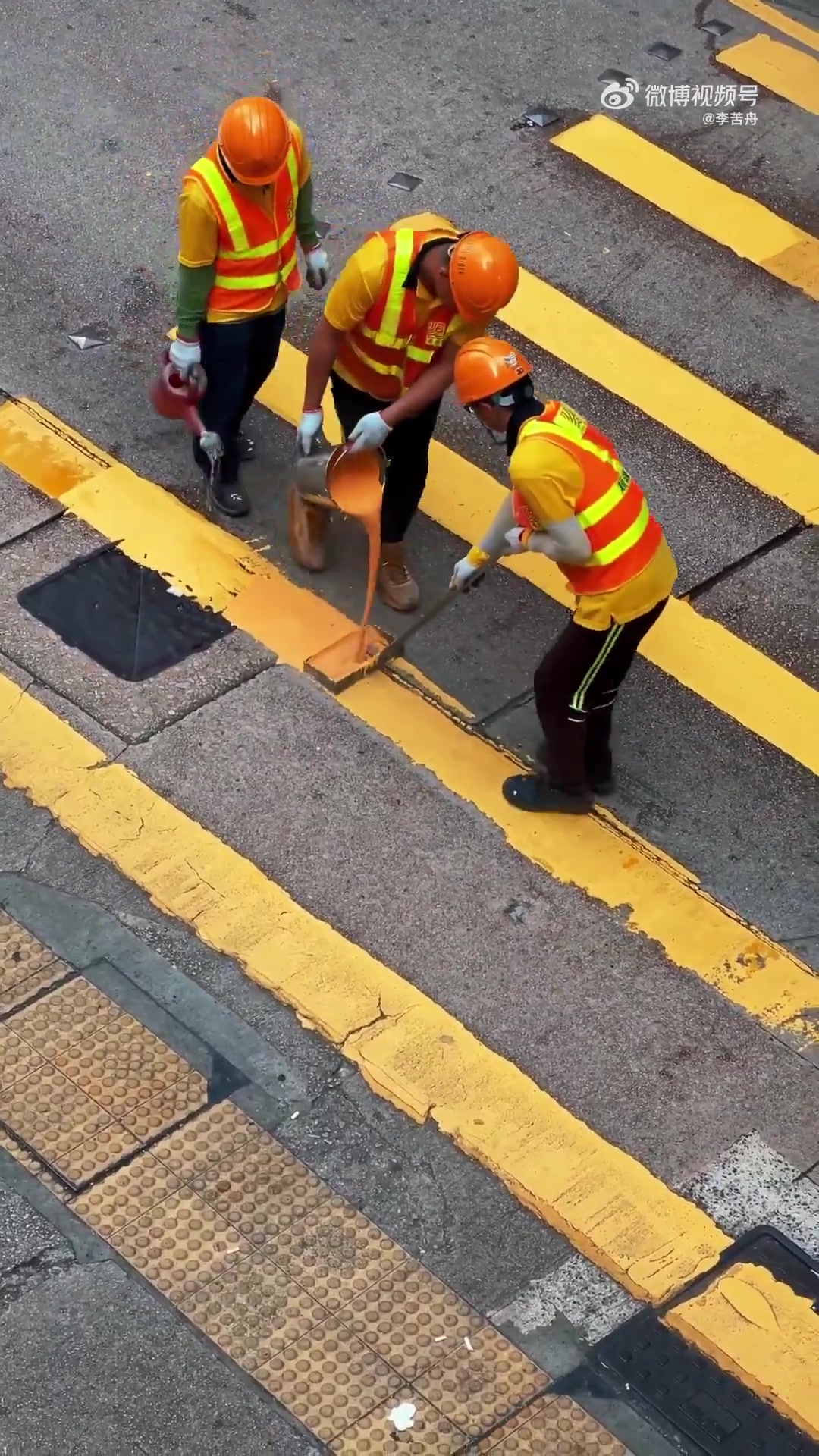修复人行道标线