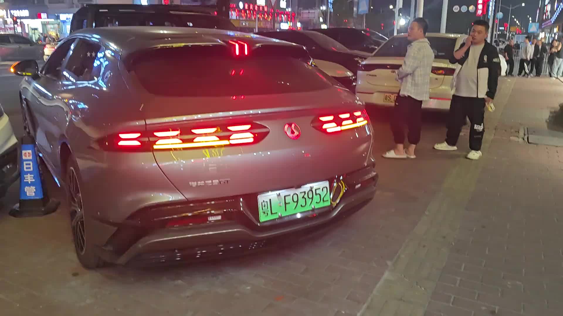 不是，还能这样玩的本来以为他出不去了，没想到还有这种招数！