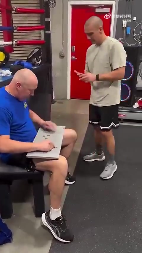 拳击手的反应速度是普通人难以理解的