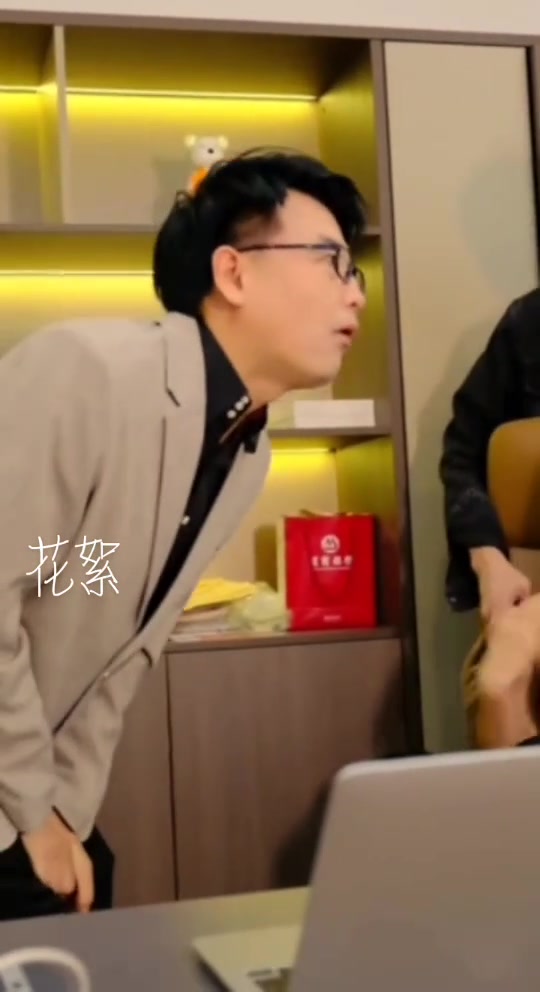 这男的拍戏代价真大女演员这一脚纯在报复吧
