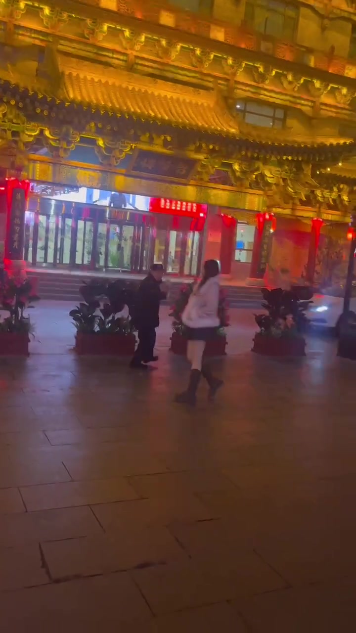 山西饭店的保安大爷还是很专业的
