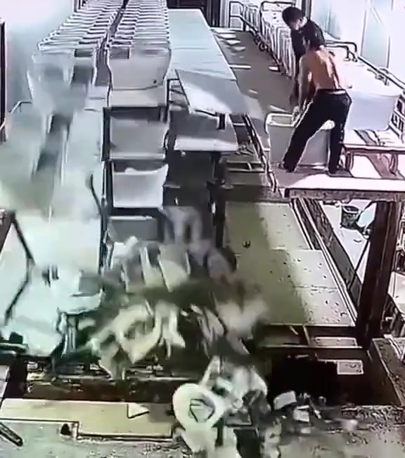 打工人的崩溃时刻