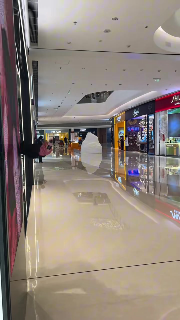 我强调一下，以后喷香水不能过界啊