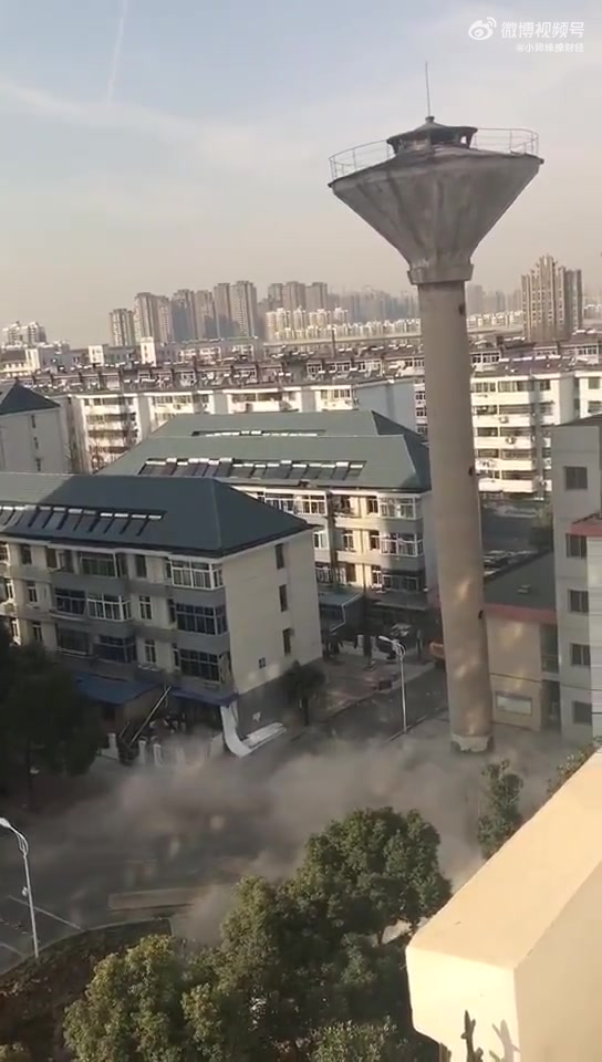 我一直不明白水塔的作用，谁能给我讲讲