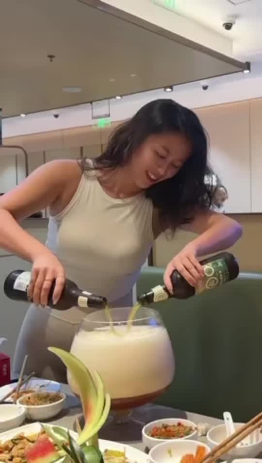 美女你这样喝酒，谁还敢和你喝啊
