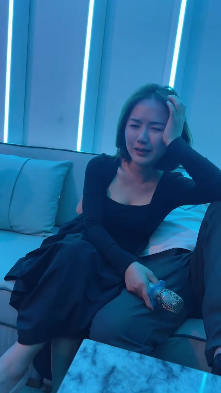 美女喝多了为什么回哭啊