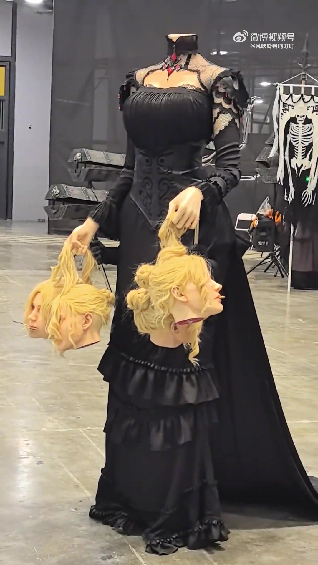 刷到超牛技术流cosplay，不看评论找不到眼睛，cos信使小姐