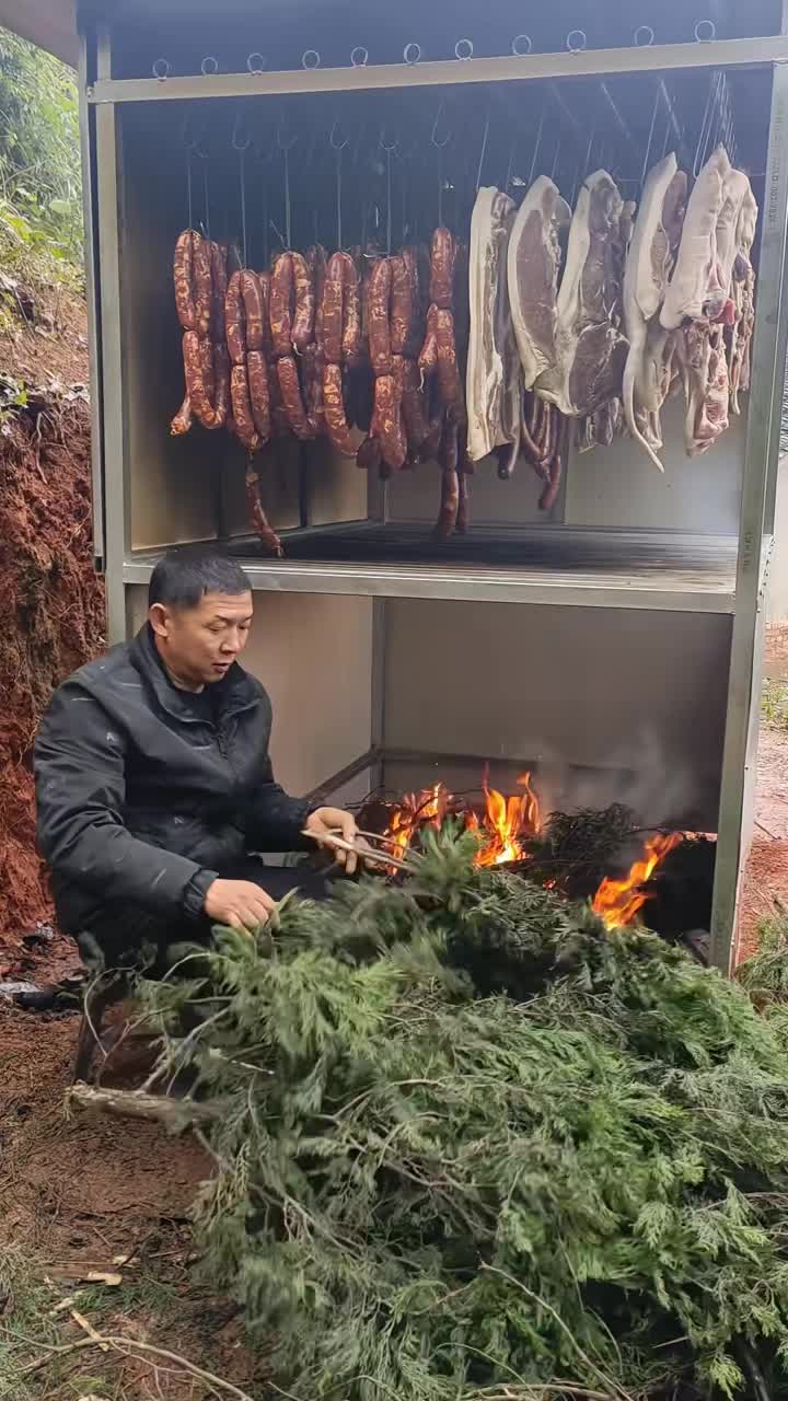 这样熏出来的肉非常香！