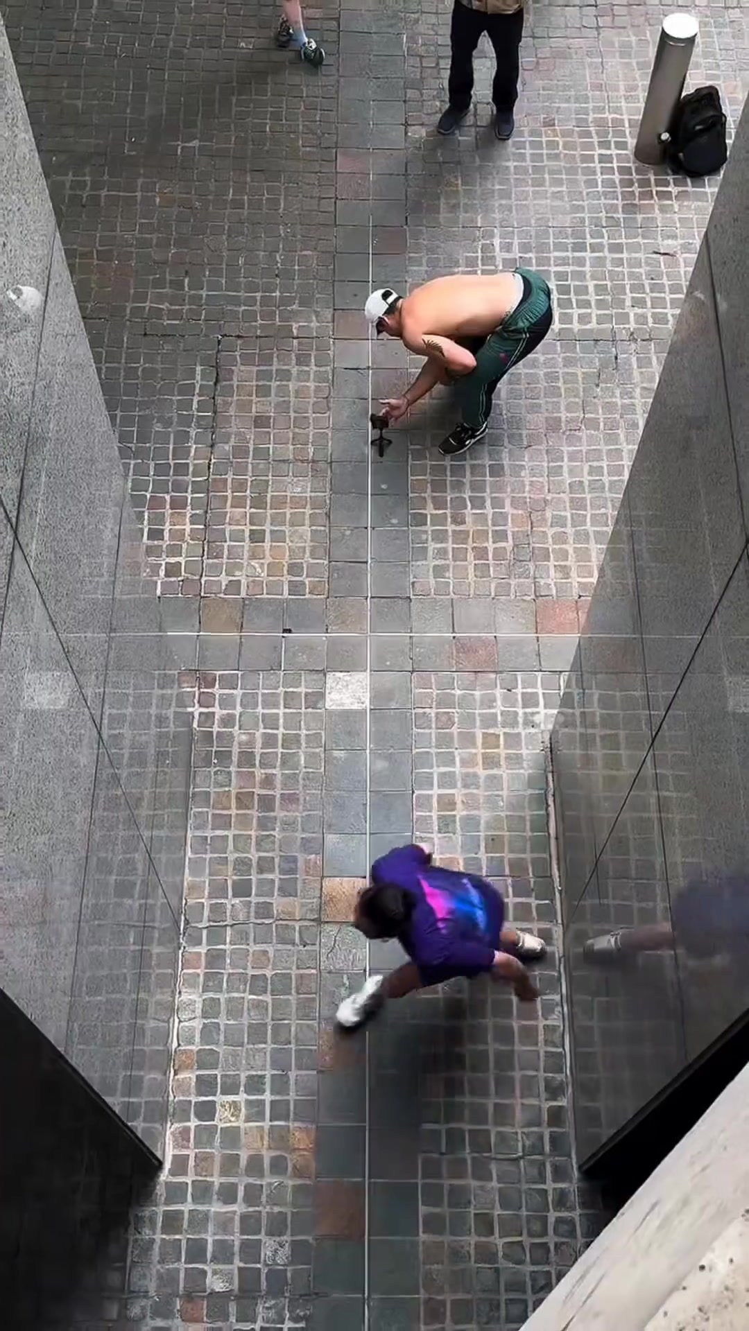 看得我脚心都出汗了！