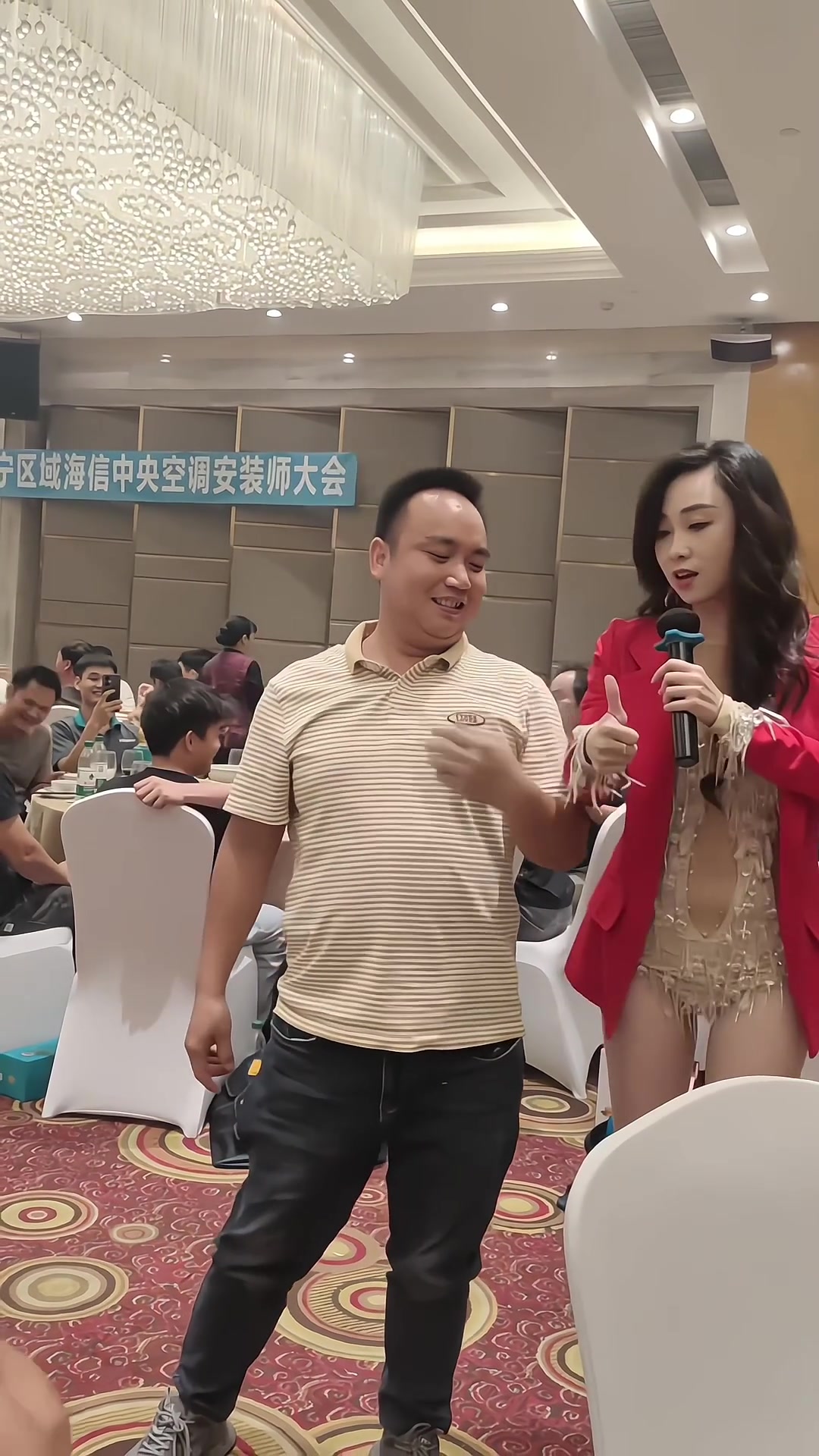 这小姐姐已经很给面子了，不要得寸进尺