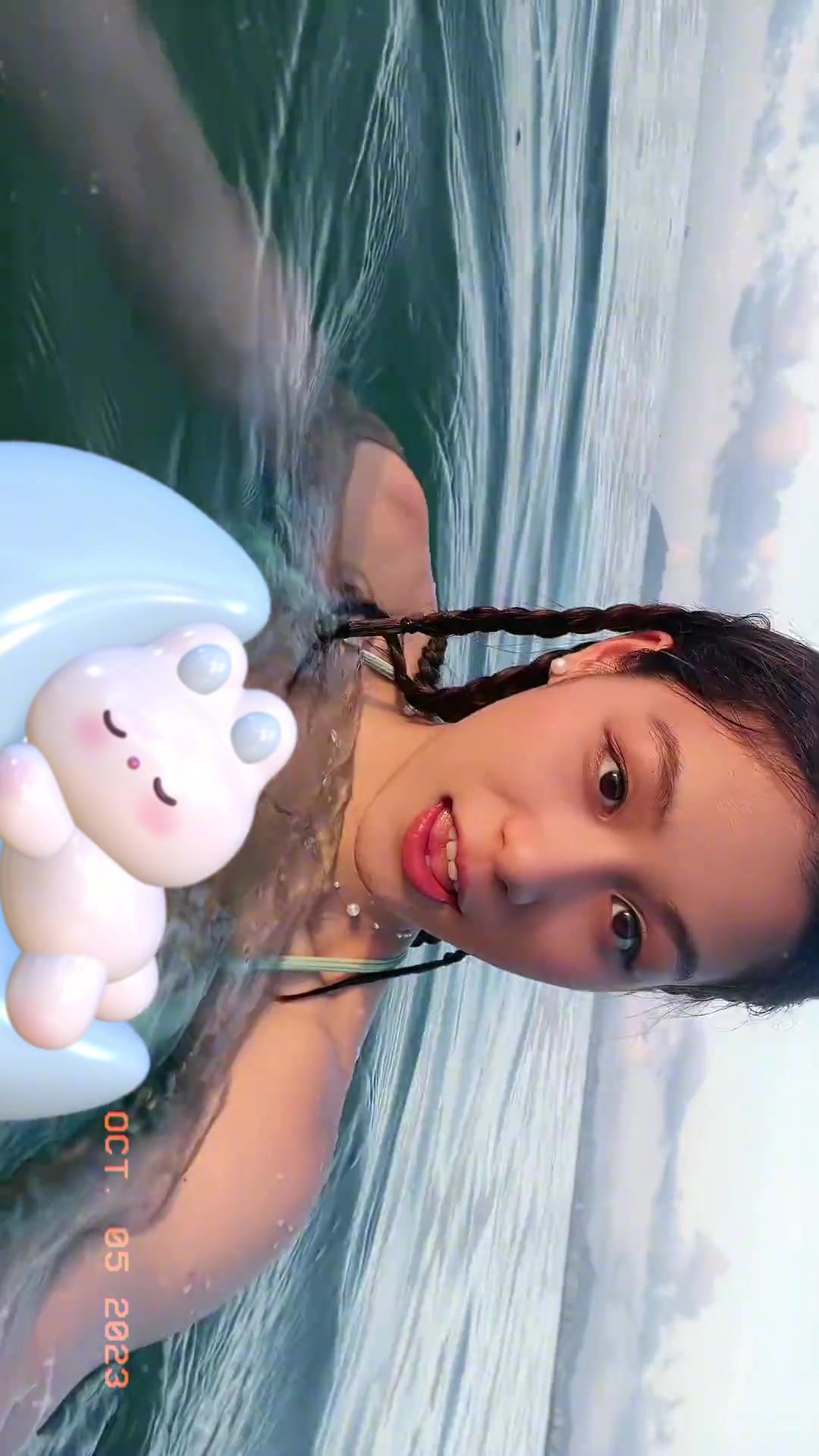 泳队颜值都这么高！余依婷，潜藏在雨霏身边的美女