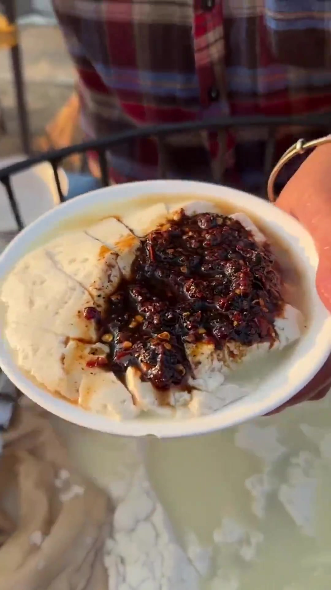 一碗嫩豆腐加上辣椒油，吧友觉得怎么样