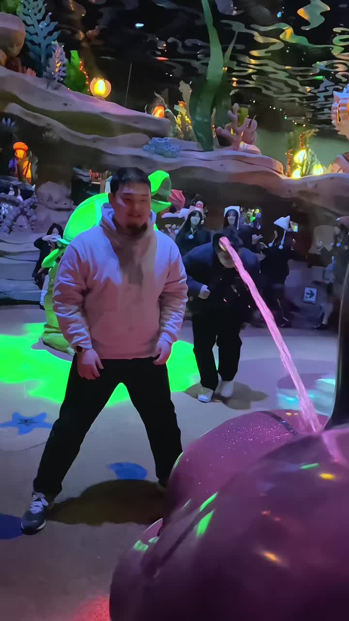 这哥们儿灵敏度调到最高了吧