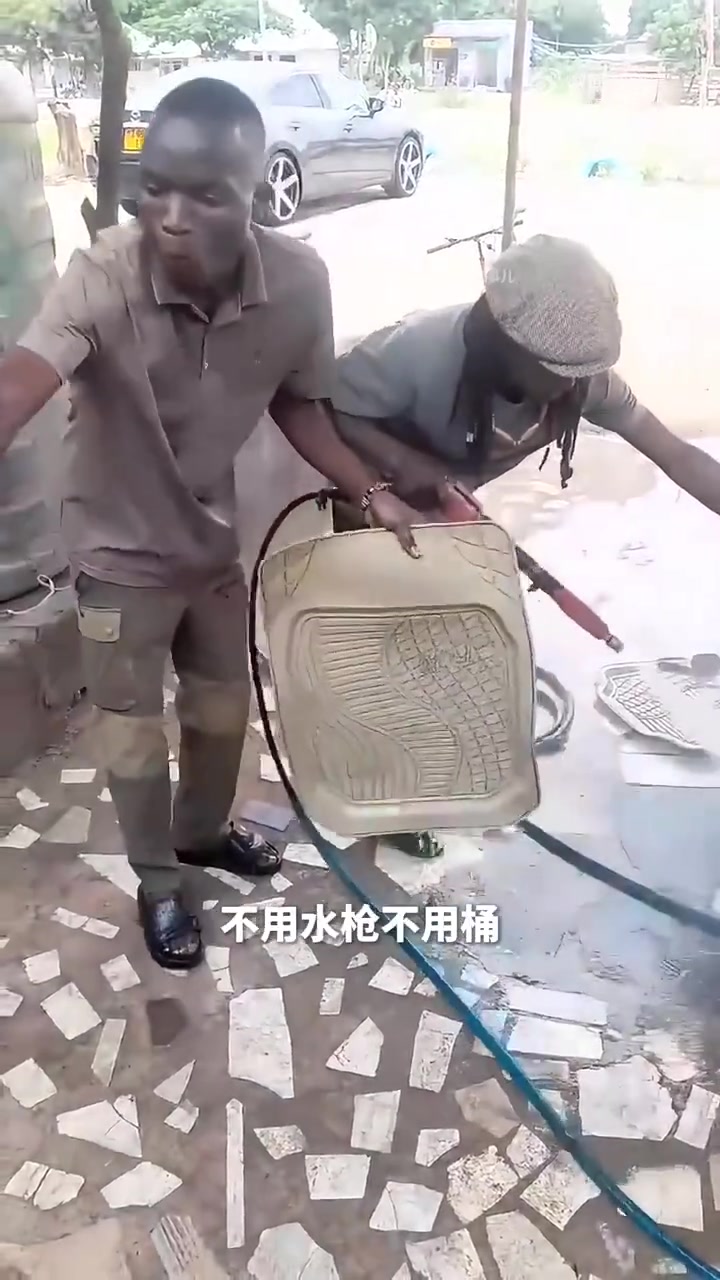 随时嘴巴喷水，简直像开挂