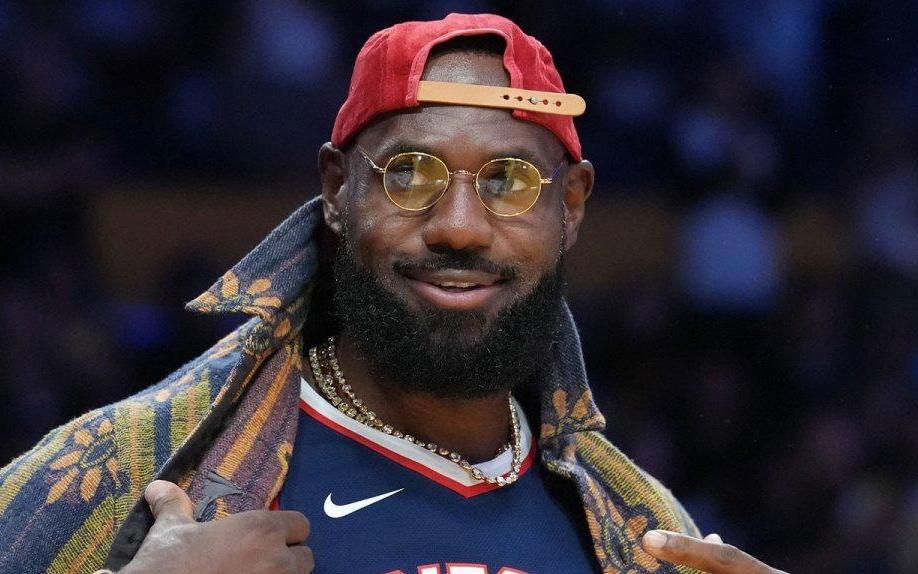 王者心态，湖人队布朗詹姆斯坦诚谈及坐骨神经痛