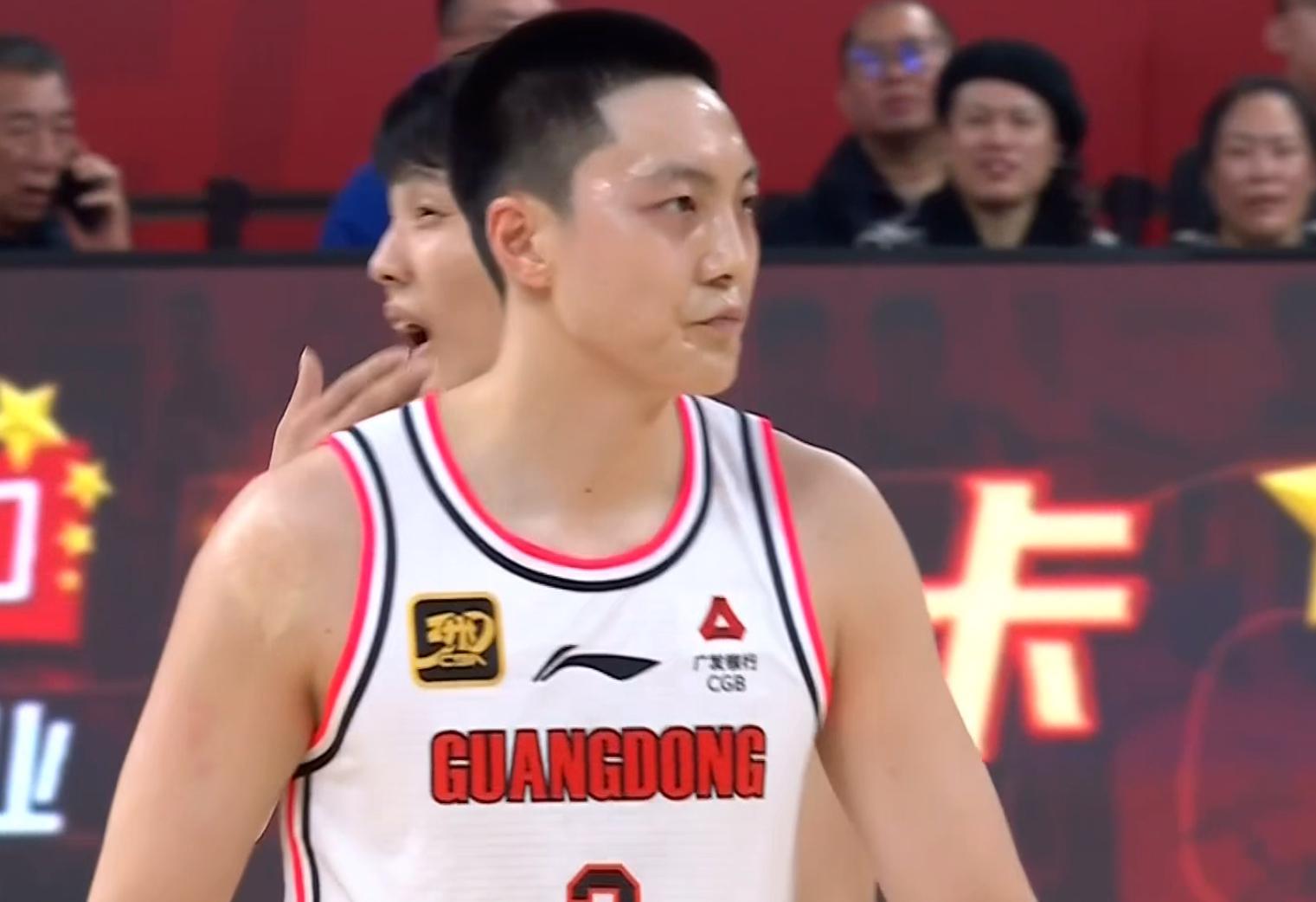 确认到位！男篮最强分卫加盟广东队，杜锋终于迎来争冠底牌！