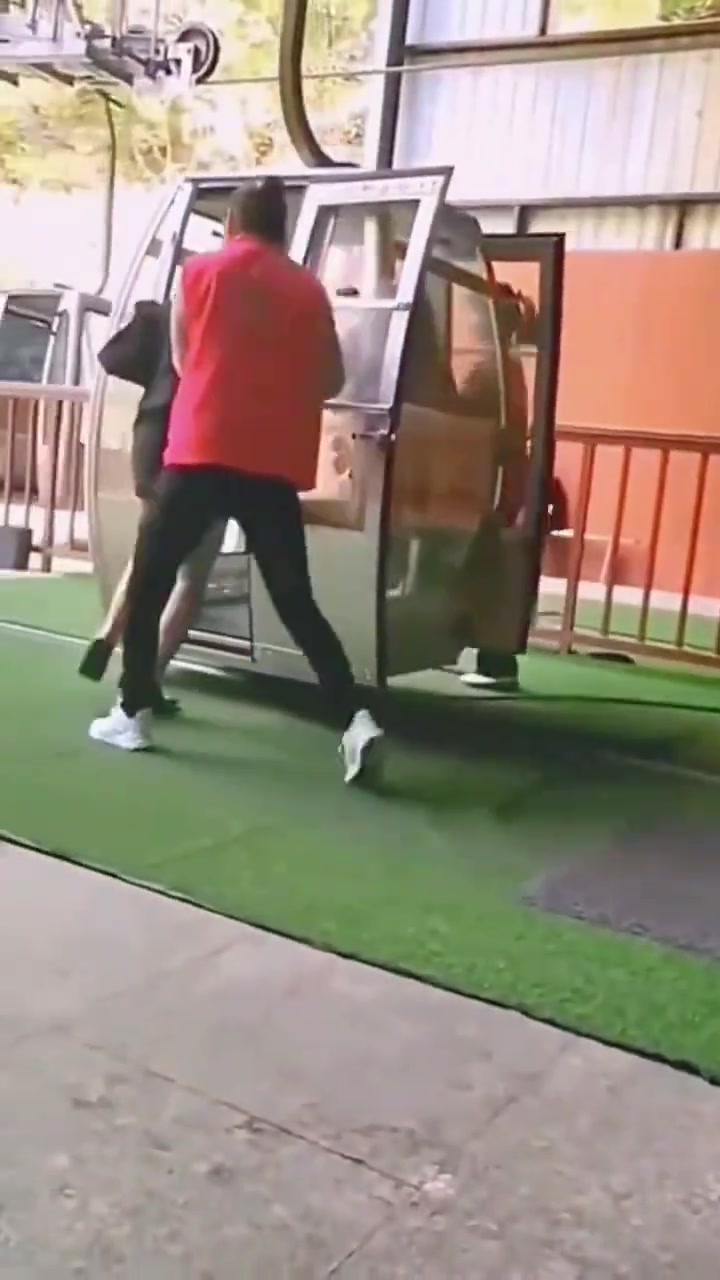 上一个缆车上不去吗！