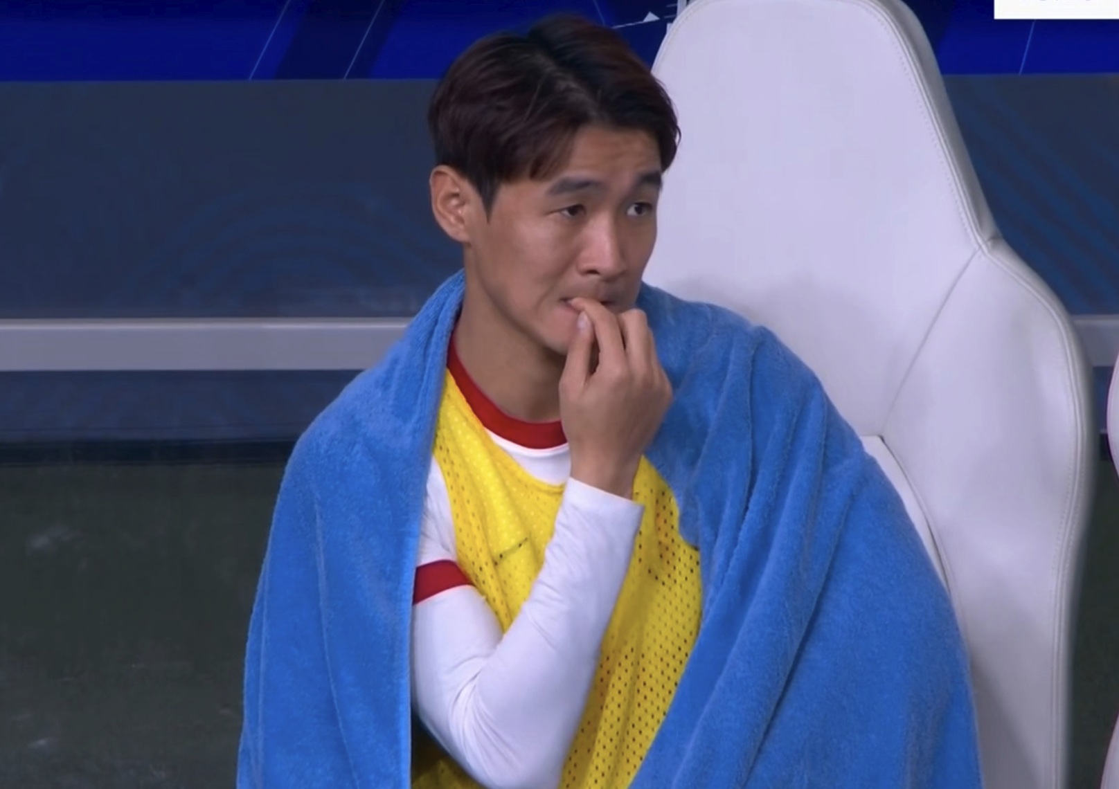 随着蓉城11绝平申花，海港送国安3连败，中超最新积分：前2同分