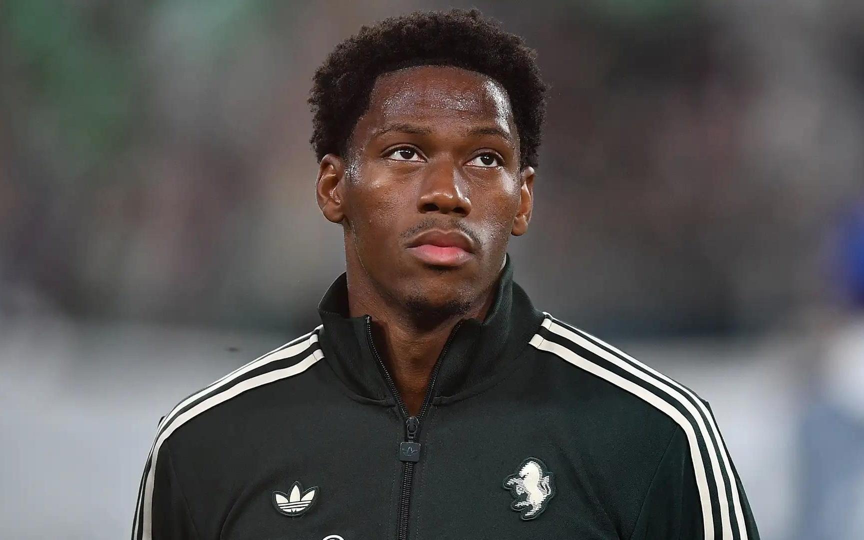 意媒：尤文仍对戴维抱有希望，他不会在1月份被出售