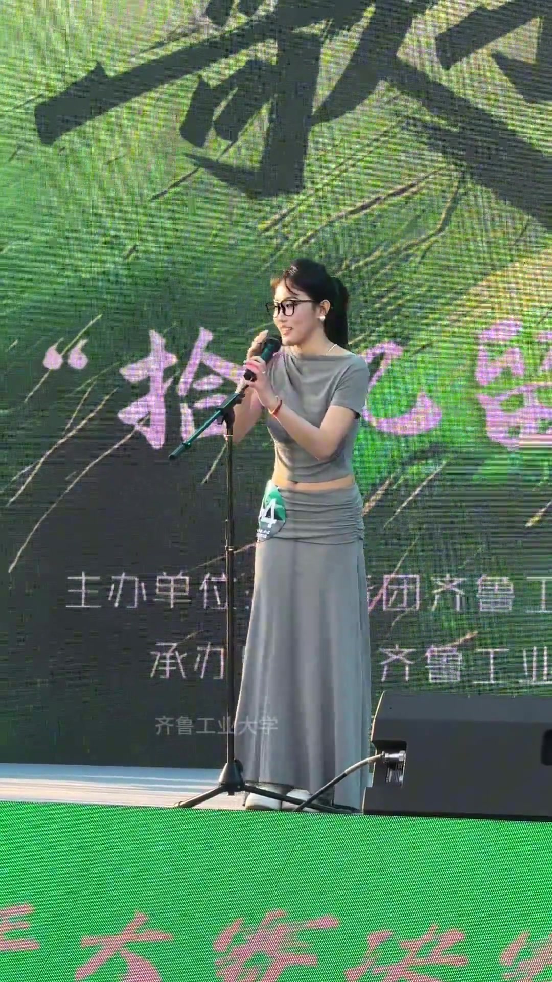 小姐姐反差感满满！一开口太惊艳了