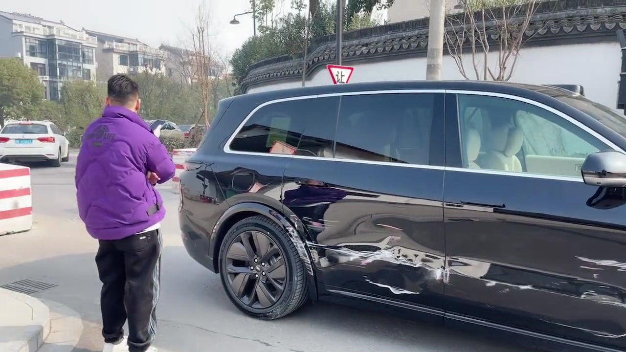 这就是理想和现实的差距不会开咱就别开了呗..
