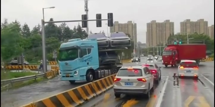 A2玩的就是技术，这个拐弯竟然一把过来