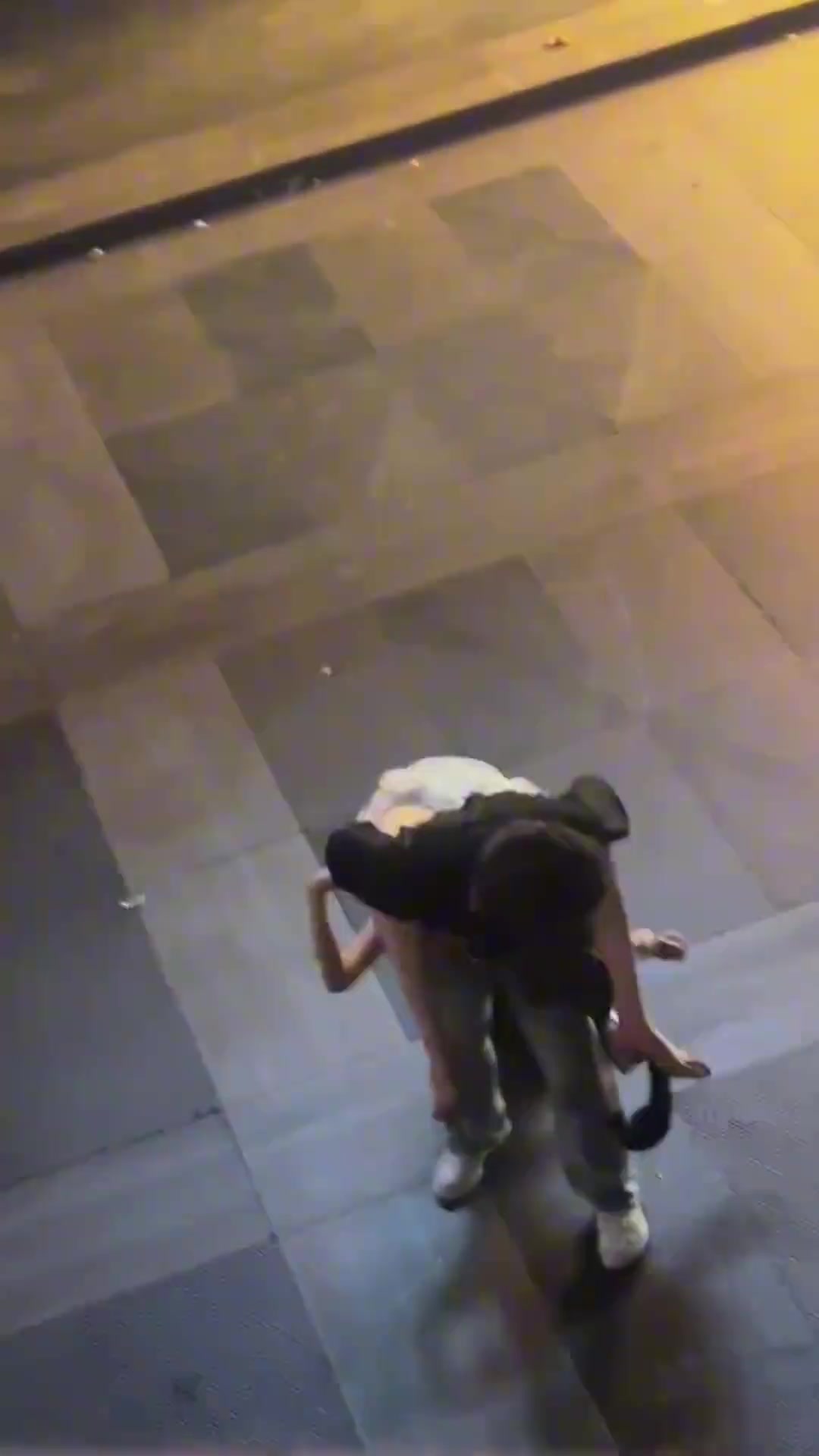 保不住就别抱啊，吊着女生算咋回事嘛！！