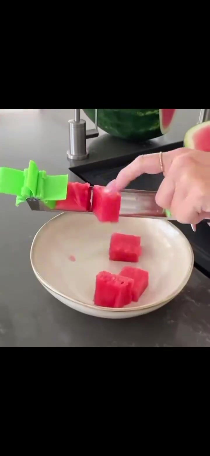 西瓜怎么切不脏手