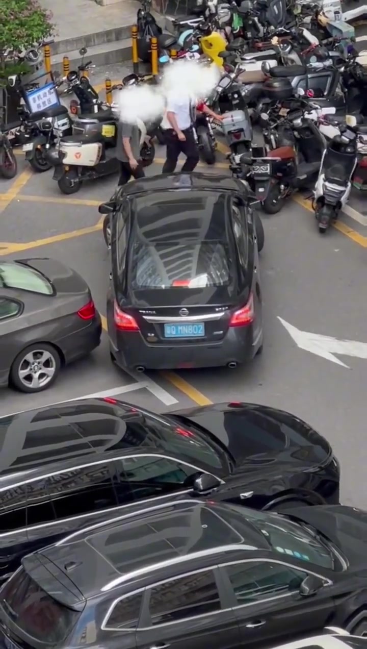怎么看着那么解气