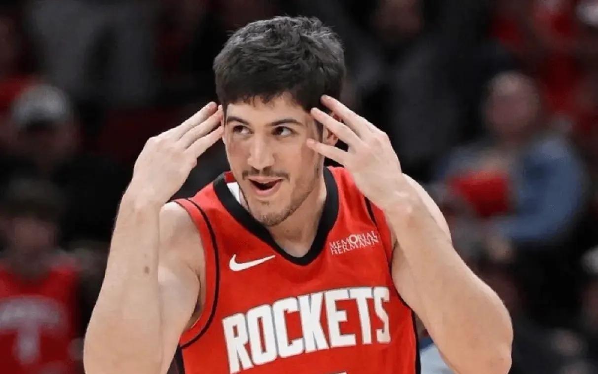 铁了心离开火箭！白魔又遭新帅雪藏，对