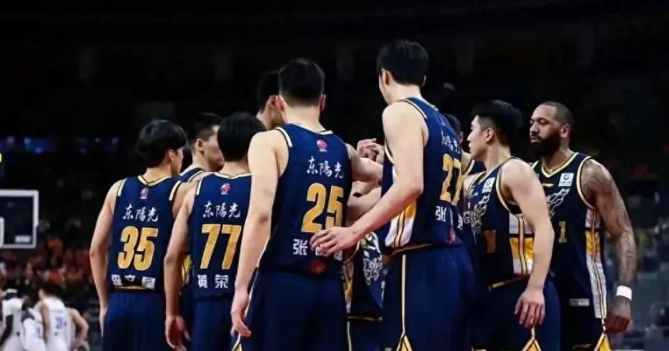 广东队新赛季分组出炉！被定义为死亡之组杜锋带队遇考验