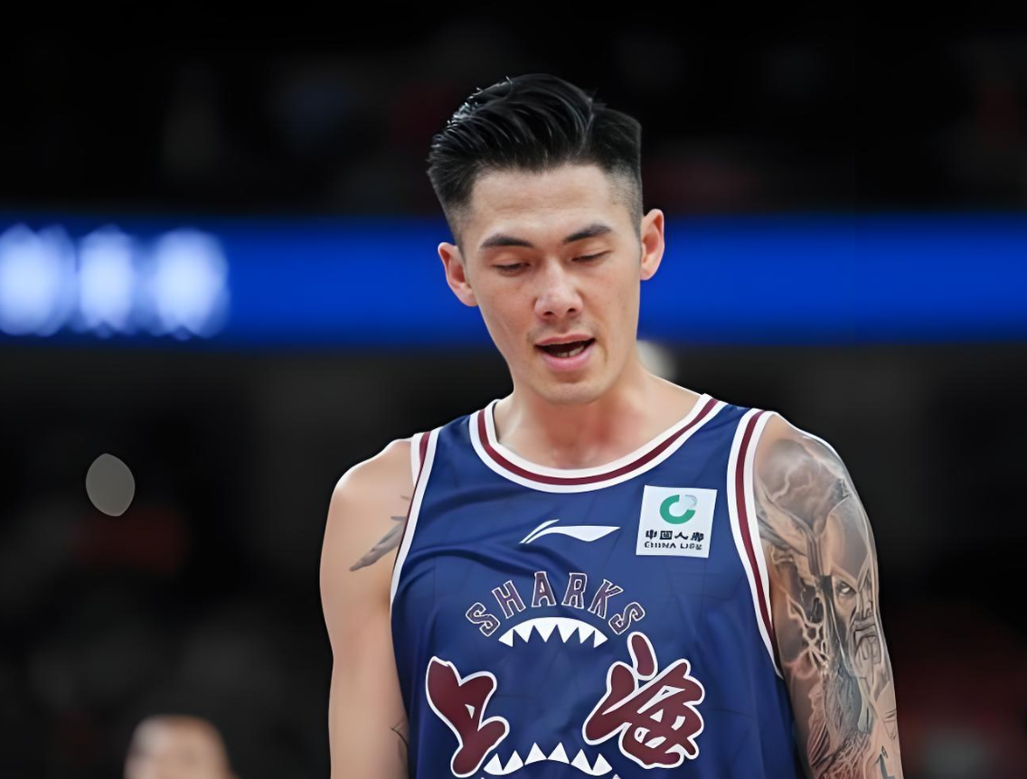 0分，0分！上空篮居然三不沾，球迷：太离谱