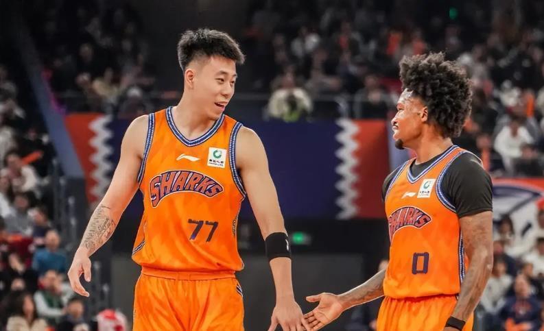 张镇麟场均11分，弗格场均10分，辽宁队弃将不堪重用