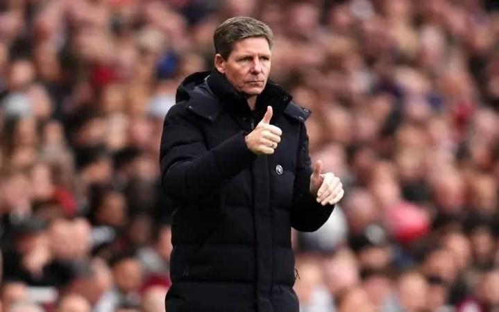 格拉斯纳:对比赛结果感到沮丧,但为球队上半场的表现自豪