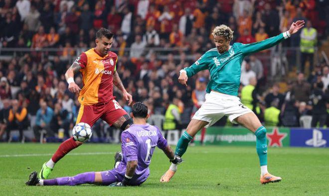 点球被取消，01！欧冠爆大冷：11亿豪门轰然倒下，3天双线2连败