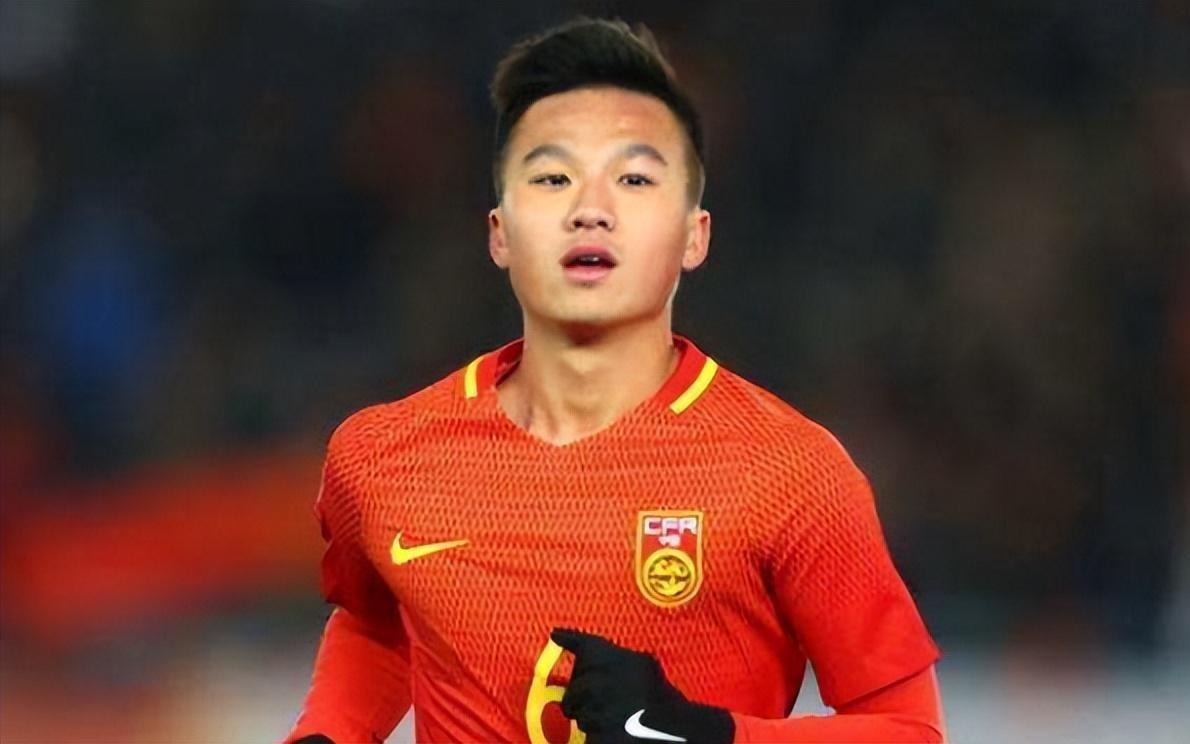 23轮0首发！昔日蒿俊闵接班人惨遭西班牙主帅冷落，沦为中超鸡肋