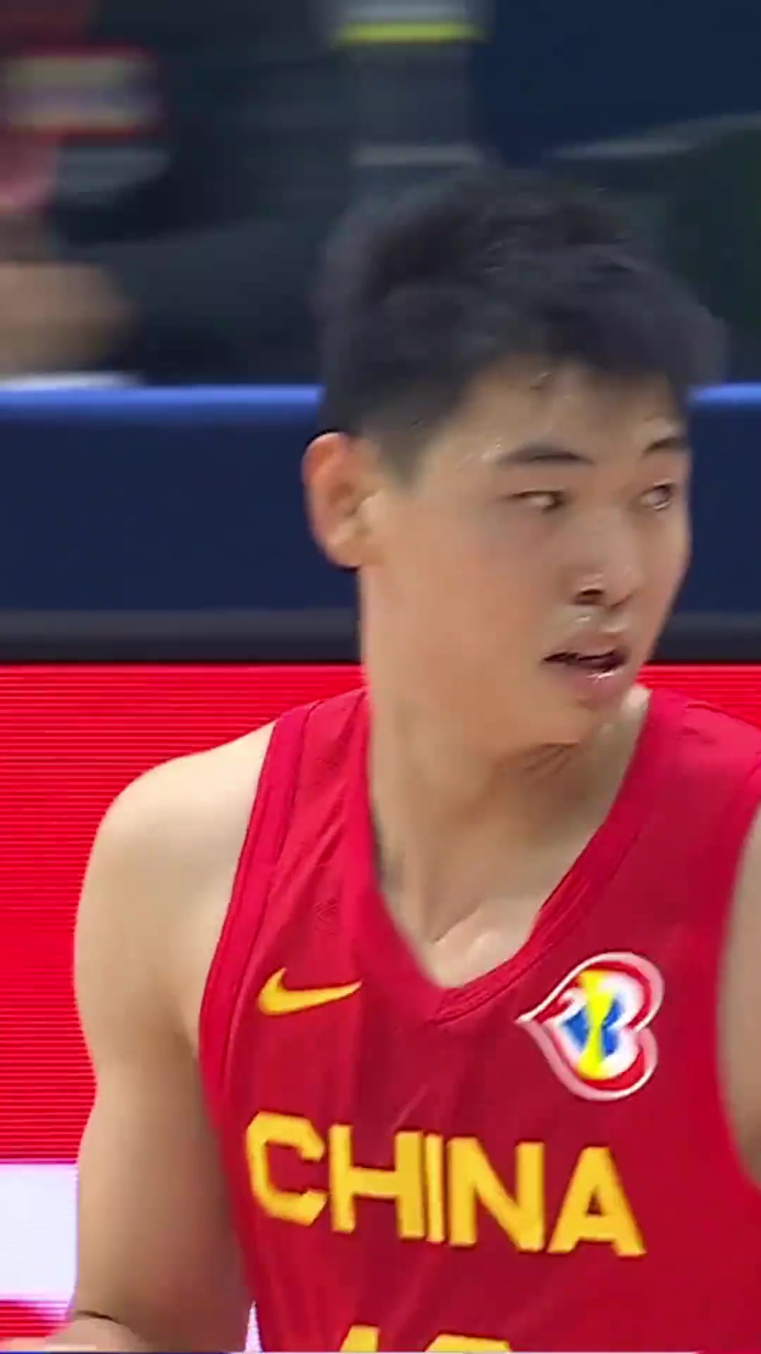 FIBA晒崔永熙国际赛场集锦：少年应有鸿鹄志，当骑骏马踏平川